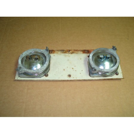 CUB CADET,HEADLIGHT MOUNTING ASSEMBLY,IH 545507 R1,